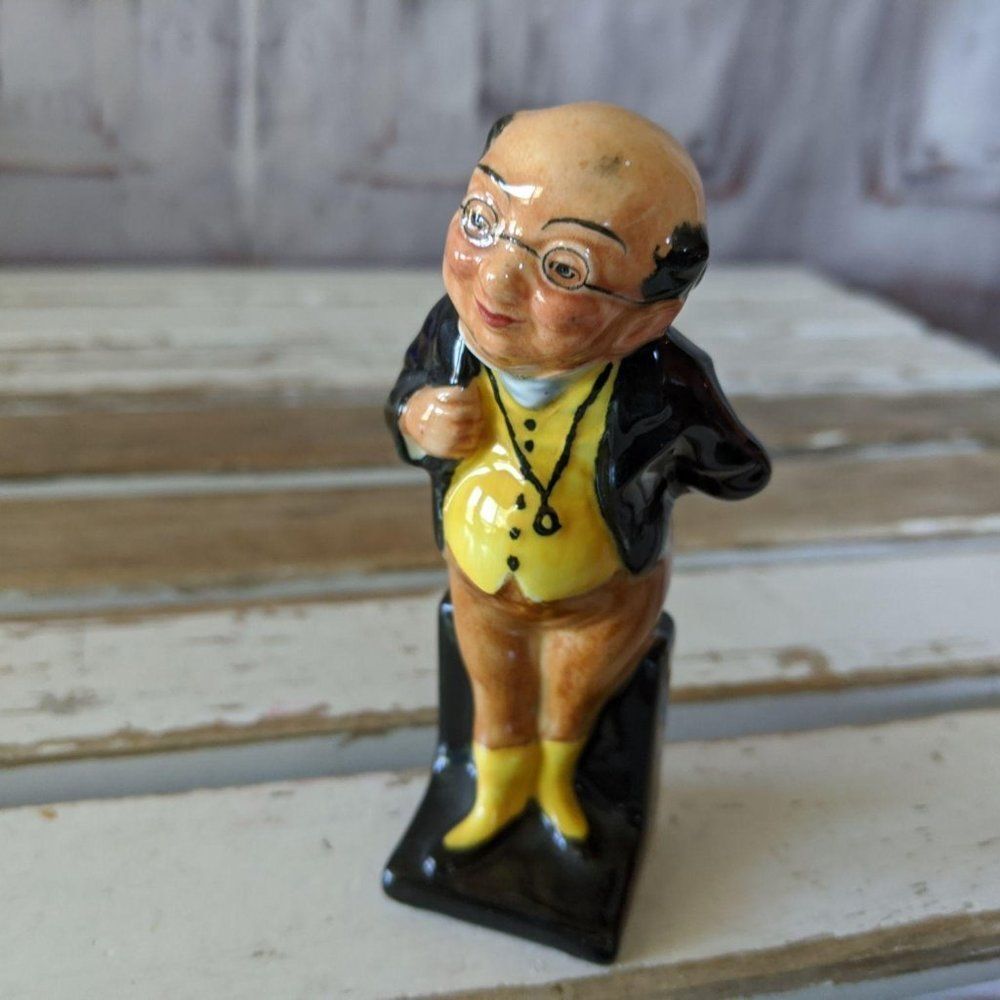 Royal doulton Pickwick 12